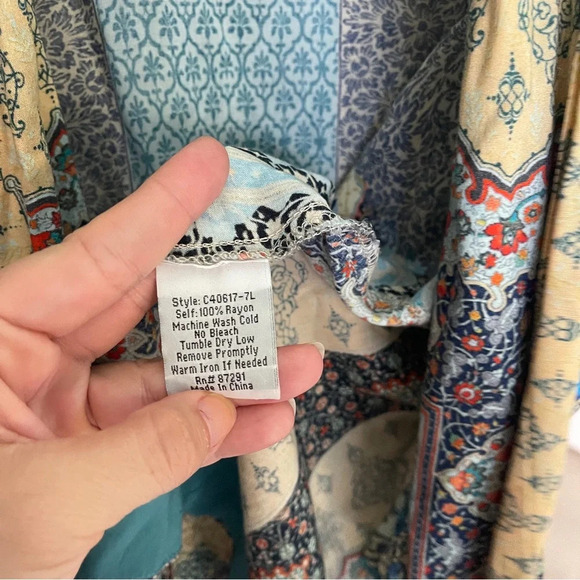 Johnny Was Kimono Rayon Blue Cream Long Paisley Cardigan Small - Picture 3 of 5